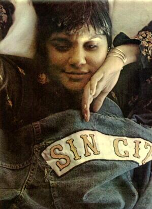 click for more Linda Ronstadt!