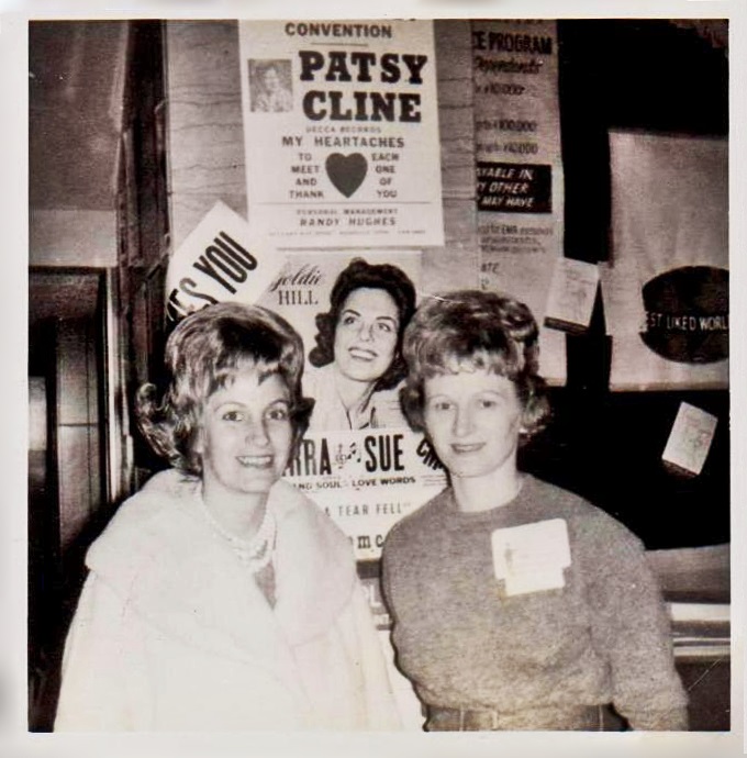 Skeeter Davis with singer Connie Hall